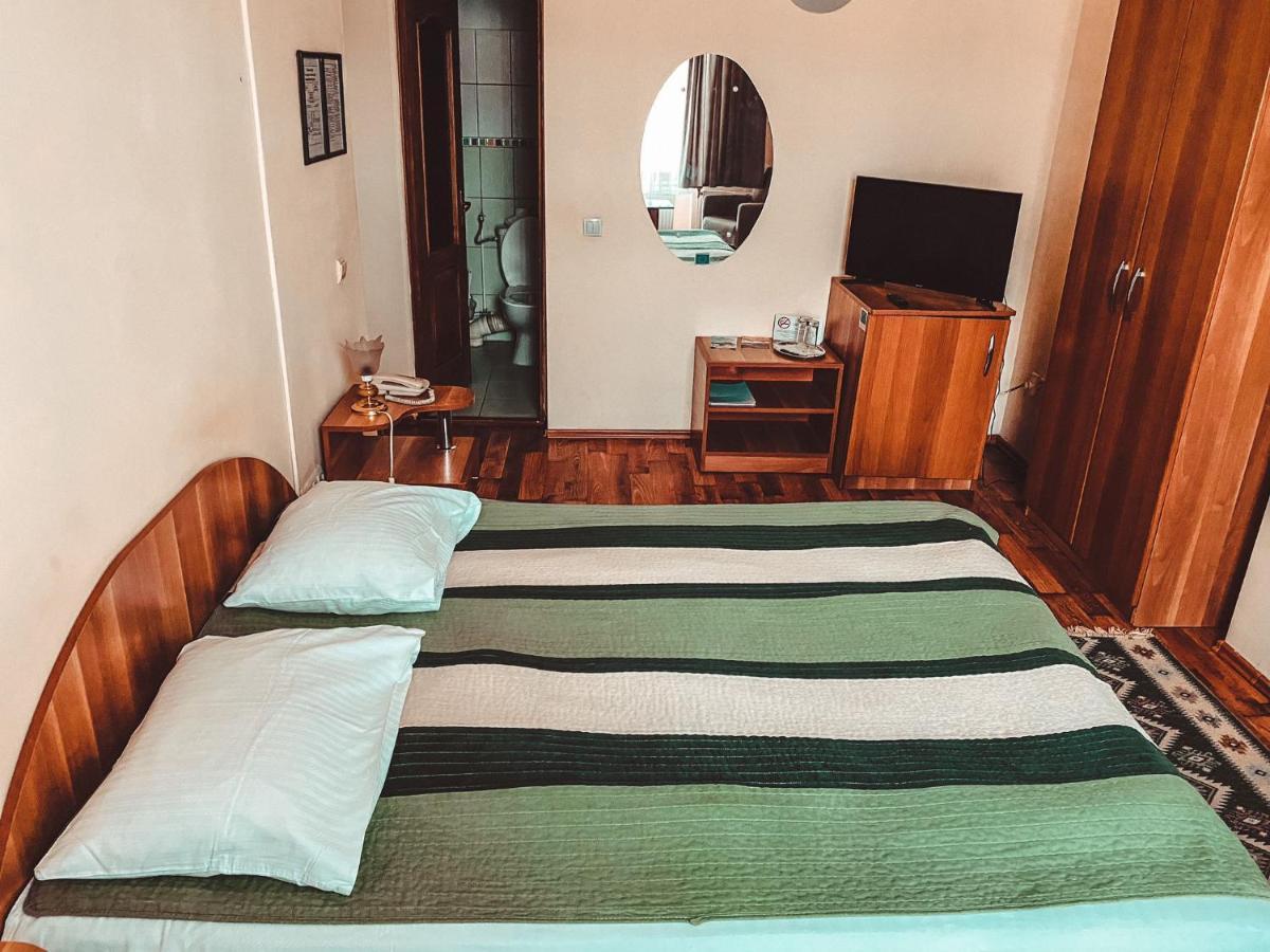 Vila Royal Hotel Sighetu Marmatiei Ngoại thất bức ảnh