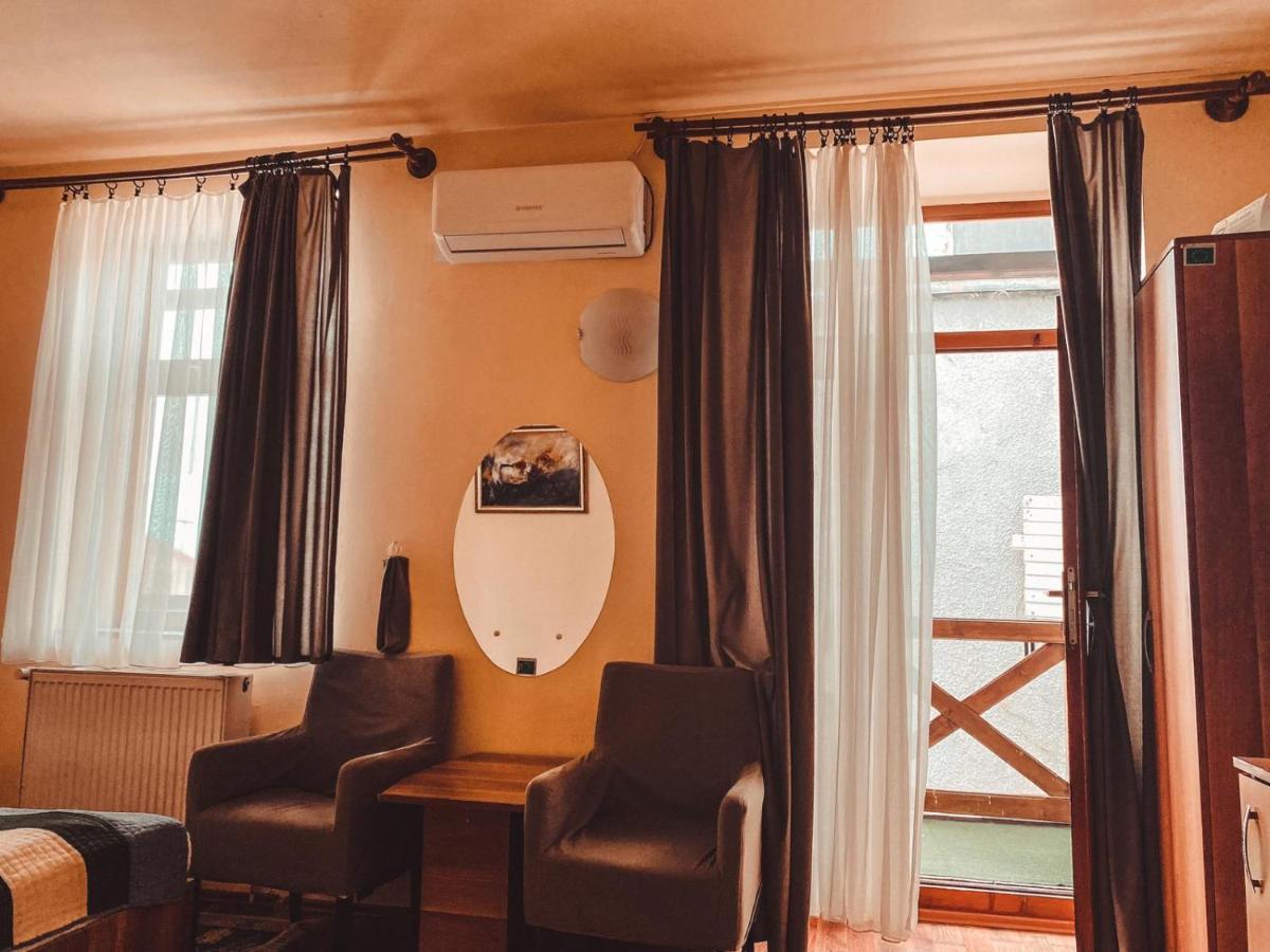 Vila Royal Hotel Sighetu Marmatiei Ngoại thất bức ảnh